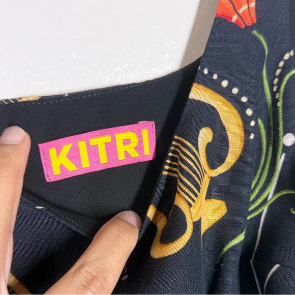 KITRI CONNIE CYGNUS AND LYRA PRINT MINI DRESS -
BLACK SWAN/LYRE - Picture 6 of 8